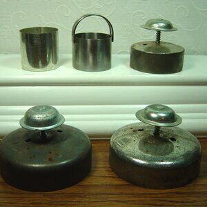 Lot of 5 vintage metal biscuit/pastry cutters